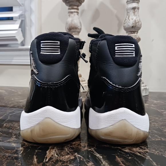 Jordan 11 Retro Jubilee Streatwear/Lifestyle Shoes Size 7 Men/8.5 Women - Picture 6 of 11